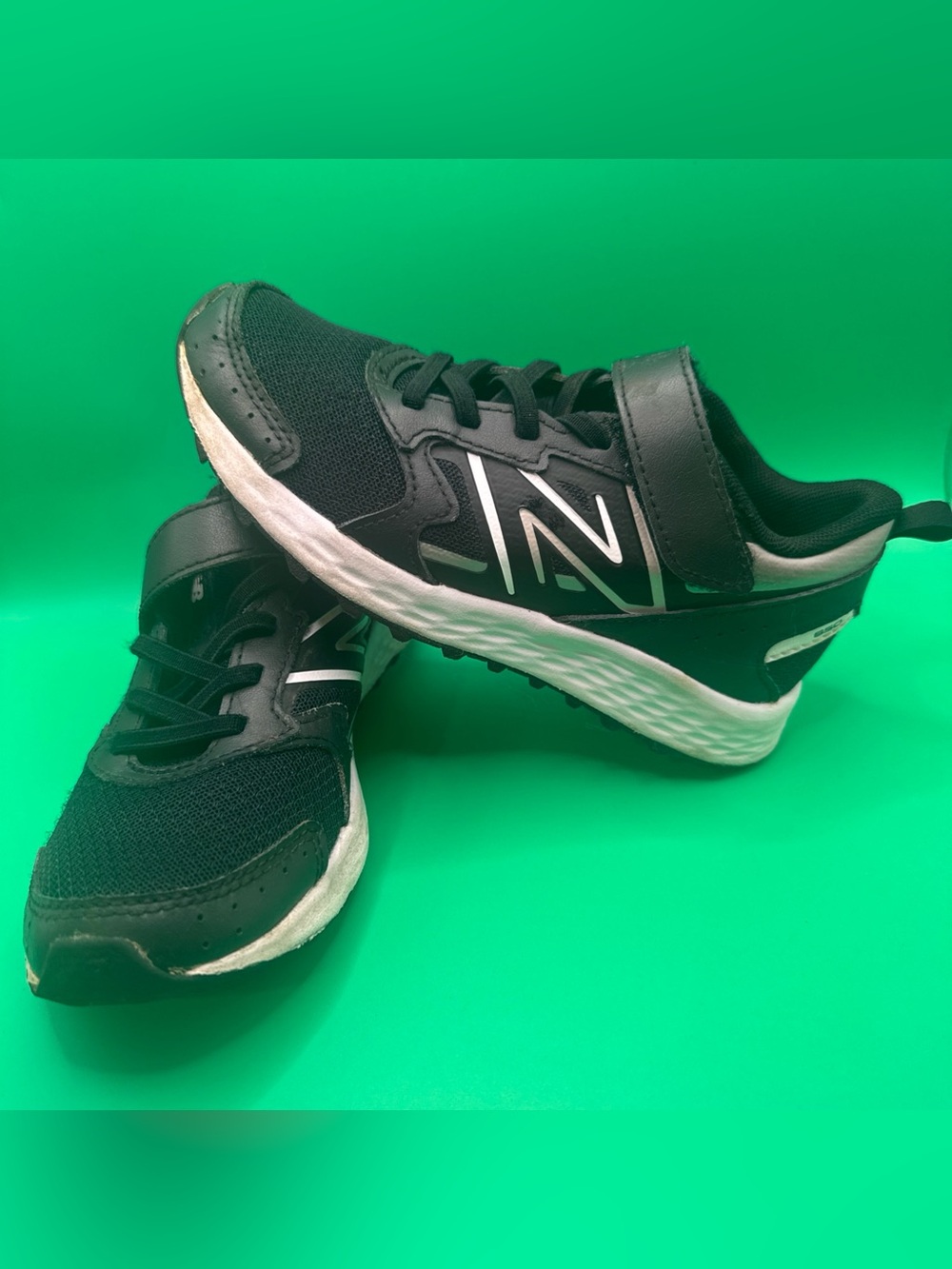 New Balance Kid's Fresh Foam 650v1 Bungee Lace Sneaker Black/Silver 12.5Y
